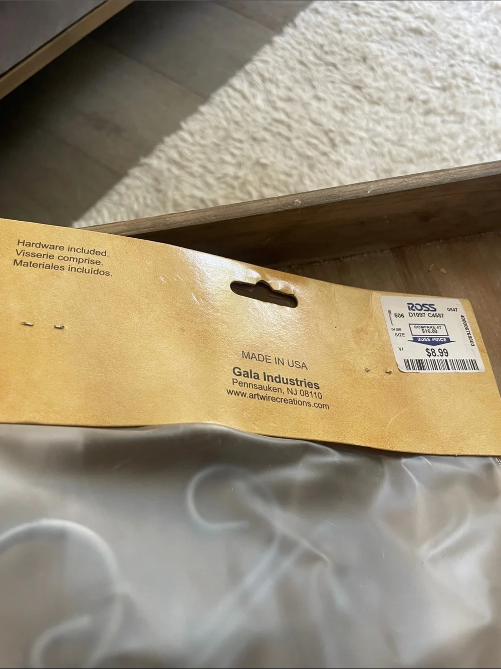 Gala Scroll 24